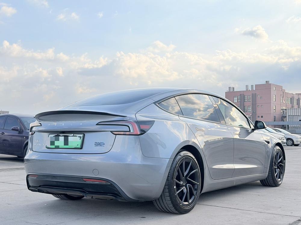 Tesla Model 3 2025 car image #6