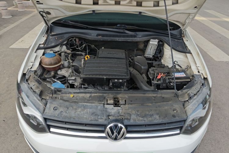 Volkswagen Polo 2015 #22 Volkswagen Polo 2015 car image #22