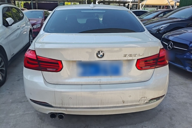 BMW 3 Series 2017 car image #6