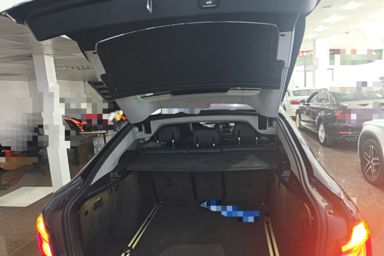 BMW 3 Series GT 2018 #19 BMW 3 Series GT 2018 car image #19