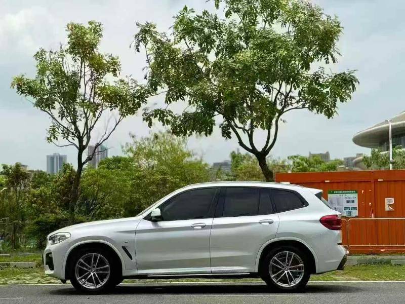 BMW X3 2018 car image #3