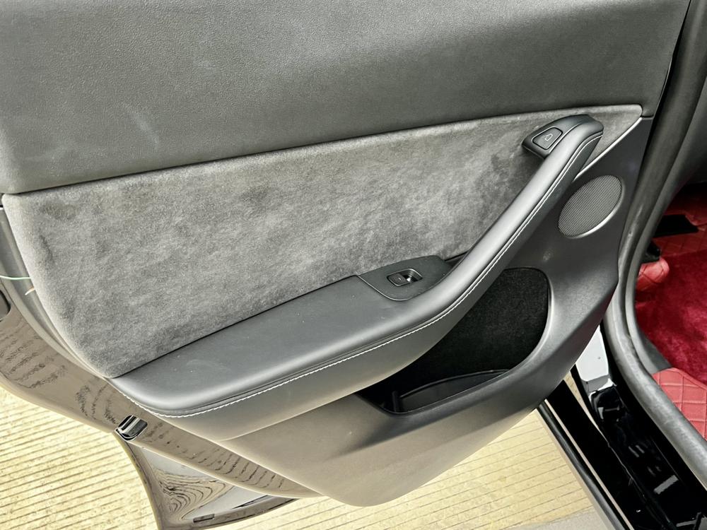 Tesla Model Y 2023 #13 Tesla Model Y 2023 car image #13