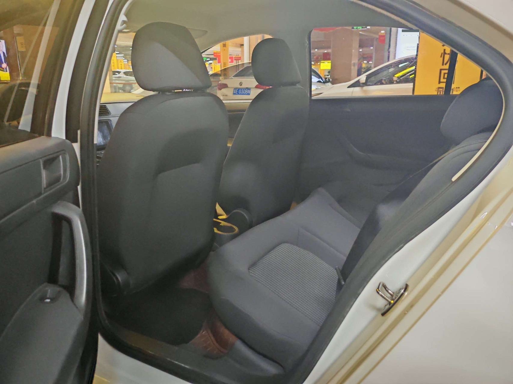Volkswagen Santana 2018 car image #4