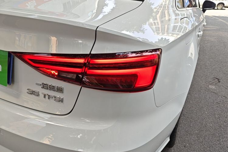Audi A3 2019 car image #8