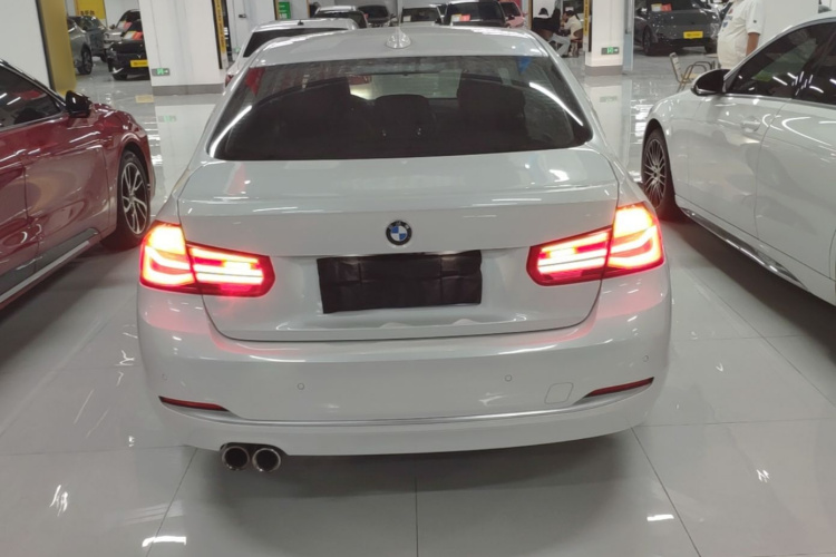 BMW 3 Series 2018 #6 BMW 3 Series 2018 imagen de coche #6
