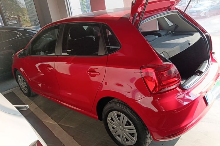 Volkswagen Polo 2018 car image #5