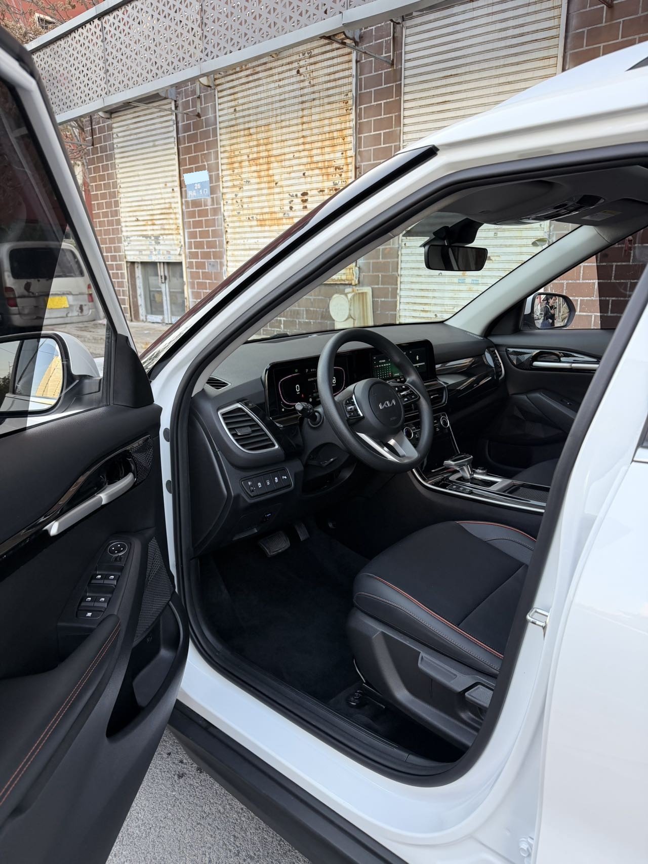 Kia Seltos 2023 imagen de coche #9