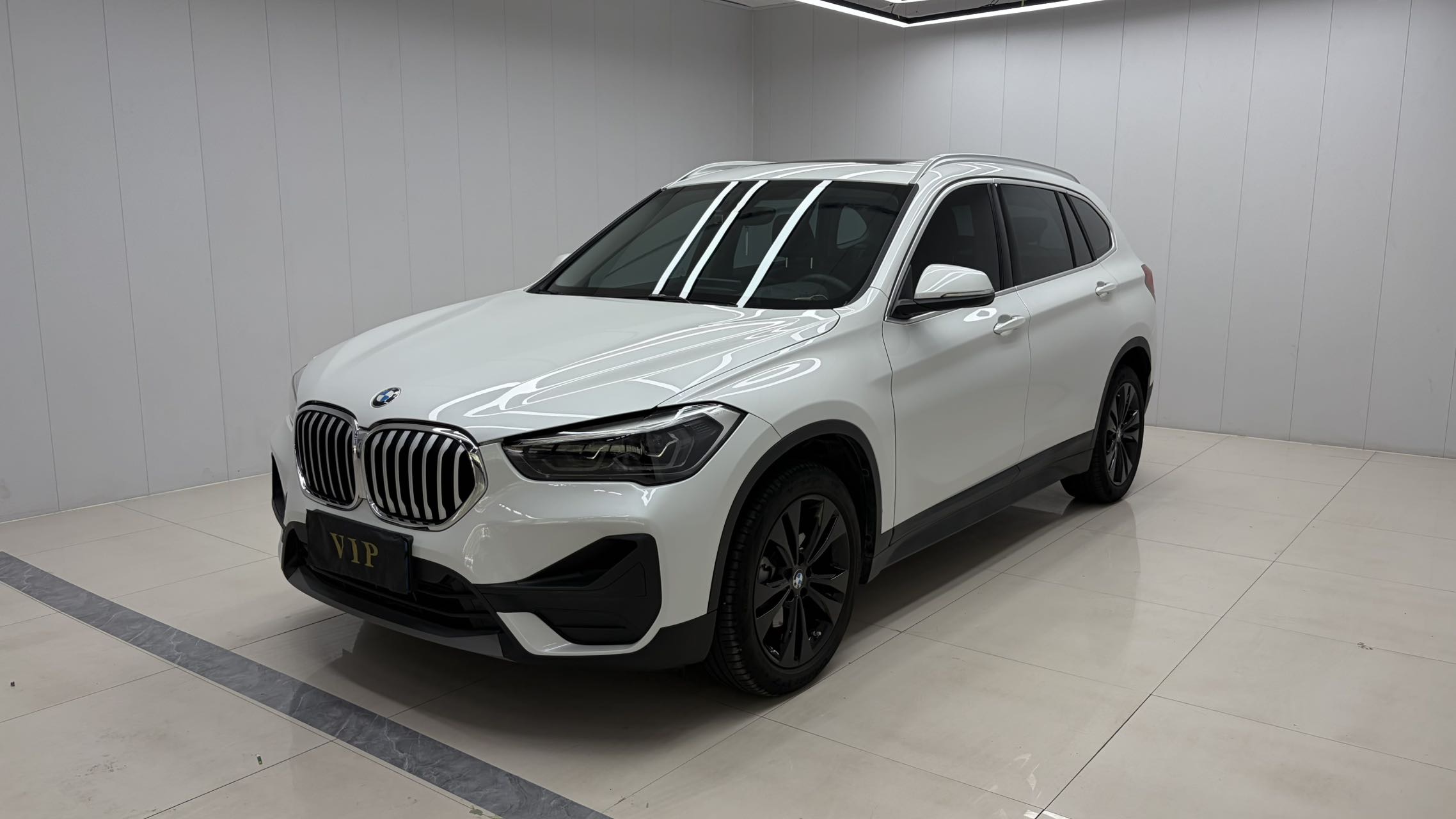 BMW X1 2021 BMW X1 2021 car image