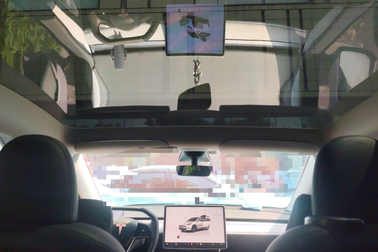 Tesla Model Y 2023 #16 Tesla Model Y 2023 car image #16