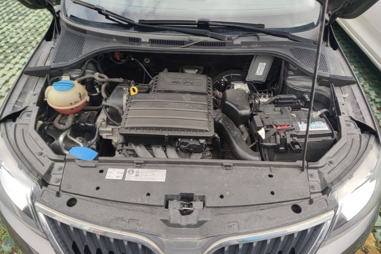 Skoda Rapid 2015 #22 Skoda Rapid 2015 car image #22
