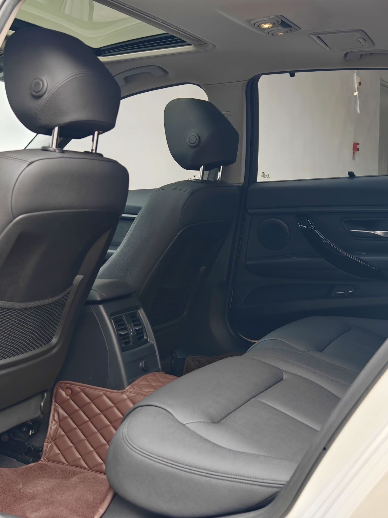 BMW 3 Series 2019 #6 BMW 3 Series 2019 car image #6