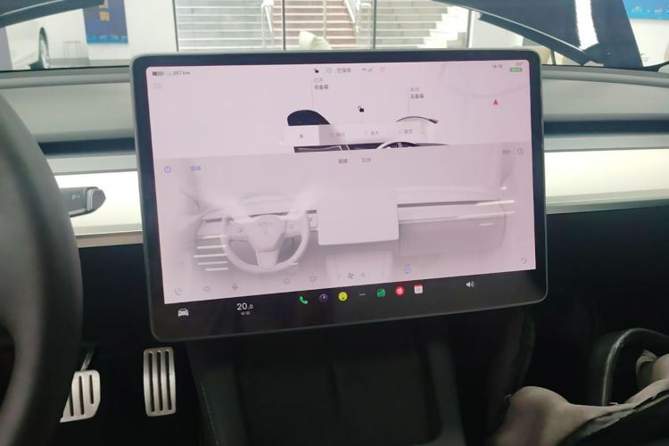 Tesla Model 3 2023 immagine di auto #13