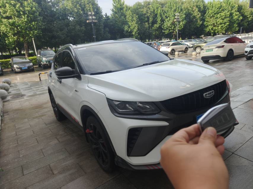 GEELY Coolray 2023 car image #3