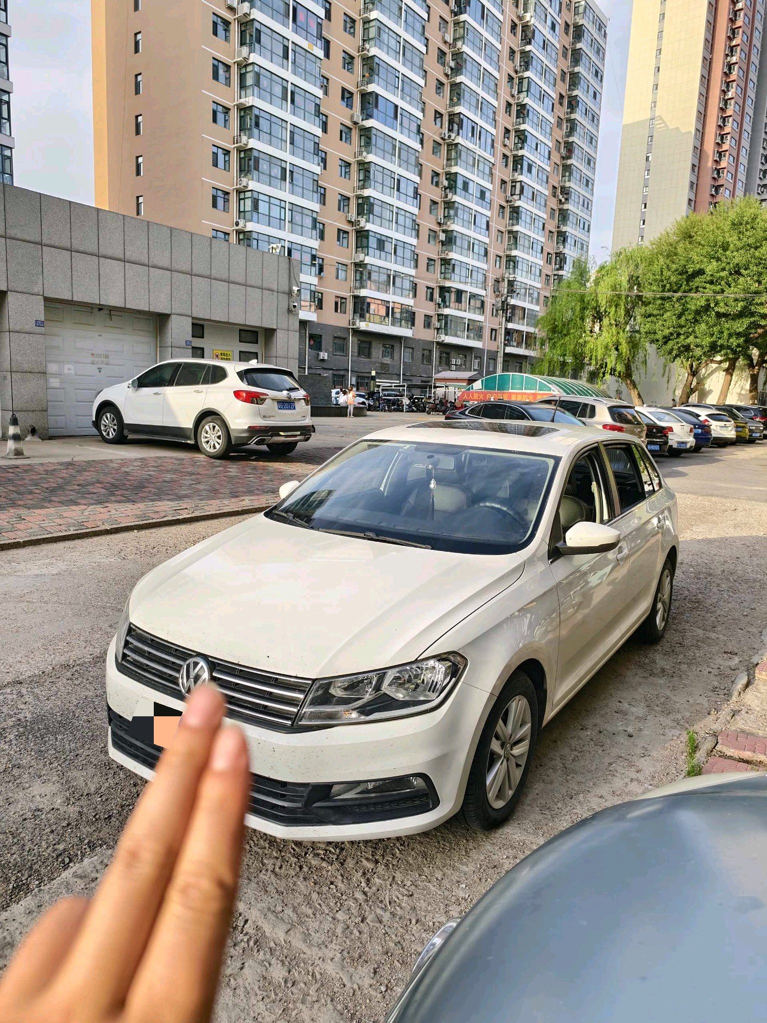 Volkswagen Santana 2017 car image 