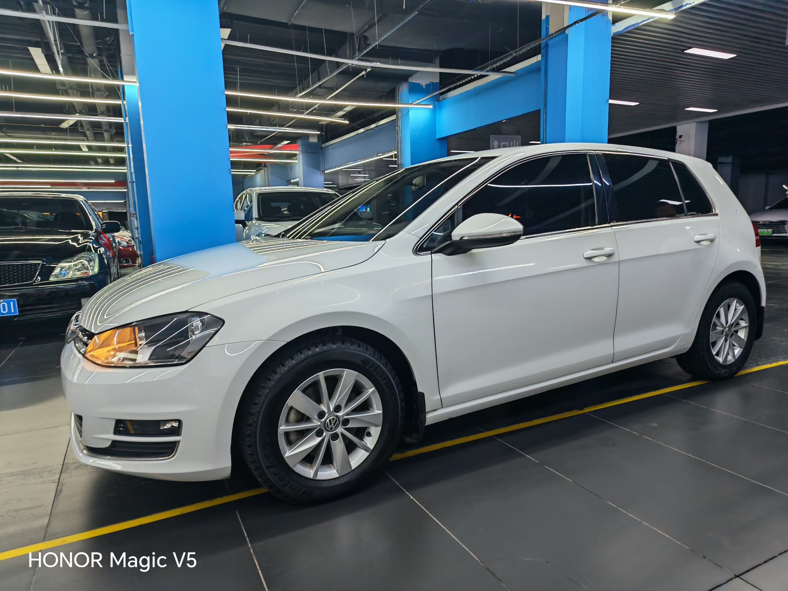 Volkswagen Golf 2015 car image 