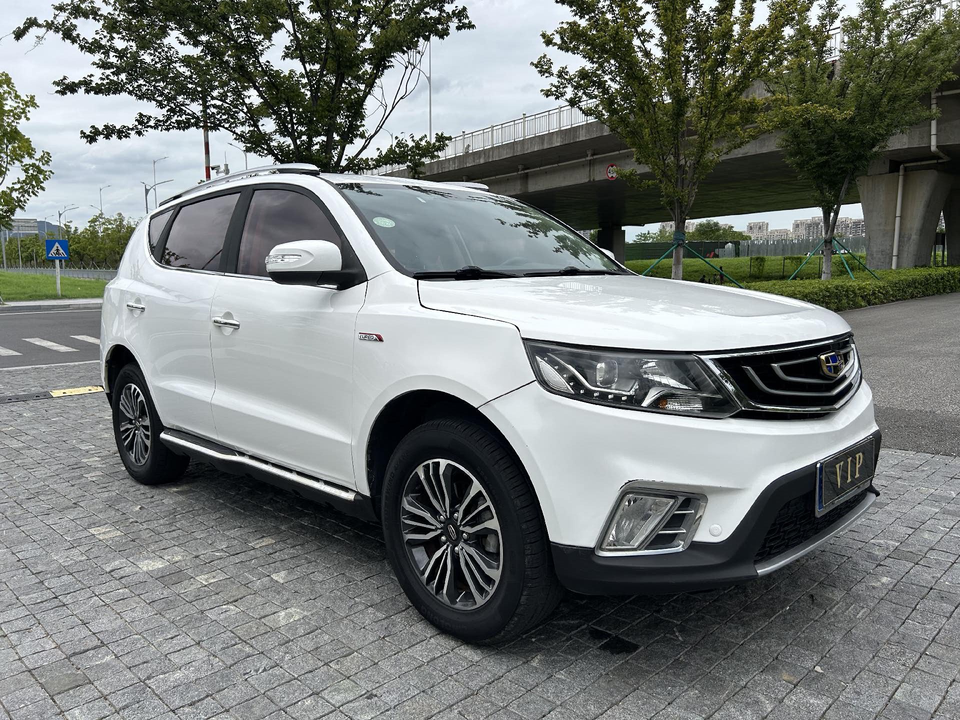GEELY Vision X6 2017 car image #3