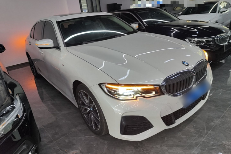 BMW 3 Series 2020 #4 BMW 3 Series 2020 car image #4