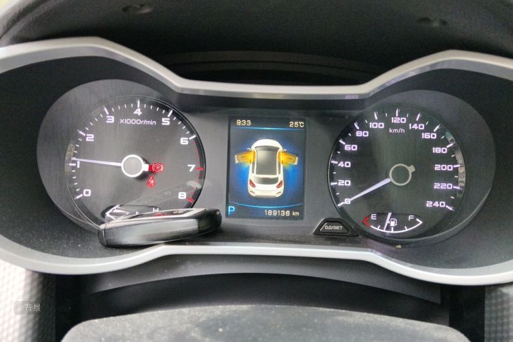 GEELY Emgrand GS 2016 car image #13