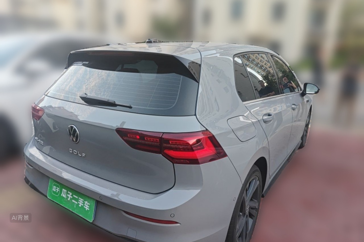 Volkswagen Golf 2024 car image #7
