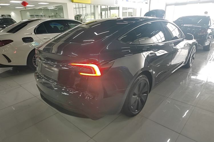 Tesla Model 3 2024 #5 Tesla Model 3 2024 car image #5