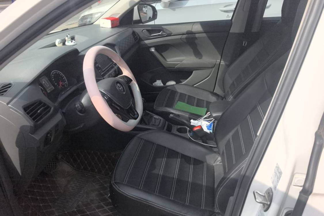 Volkswagen T-Cross 2019 car image #18