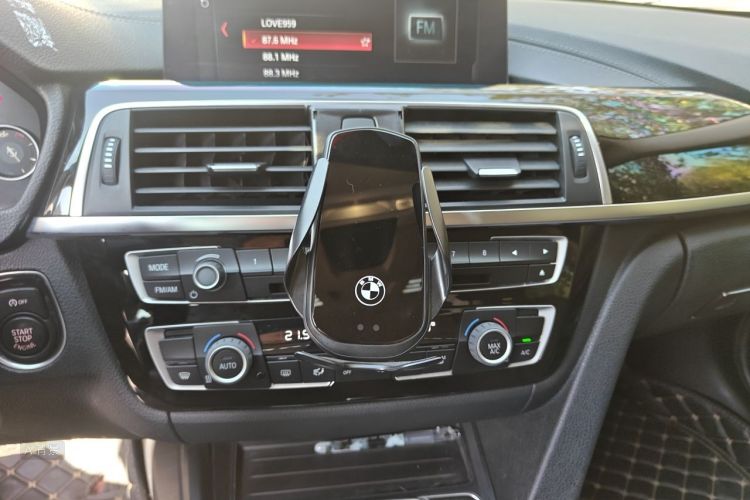 BMW 3 Series 2019 #15 BMW 3 Series 2019 immagine di auto #15