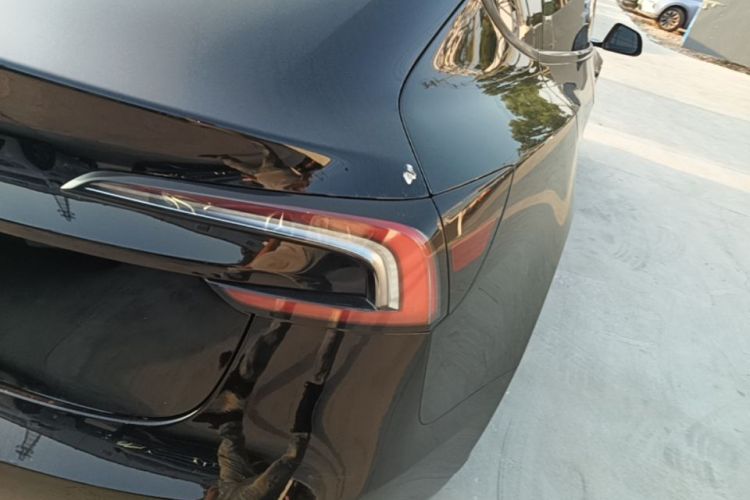 Tesla Model 3 2023 car image #8