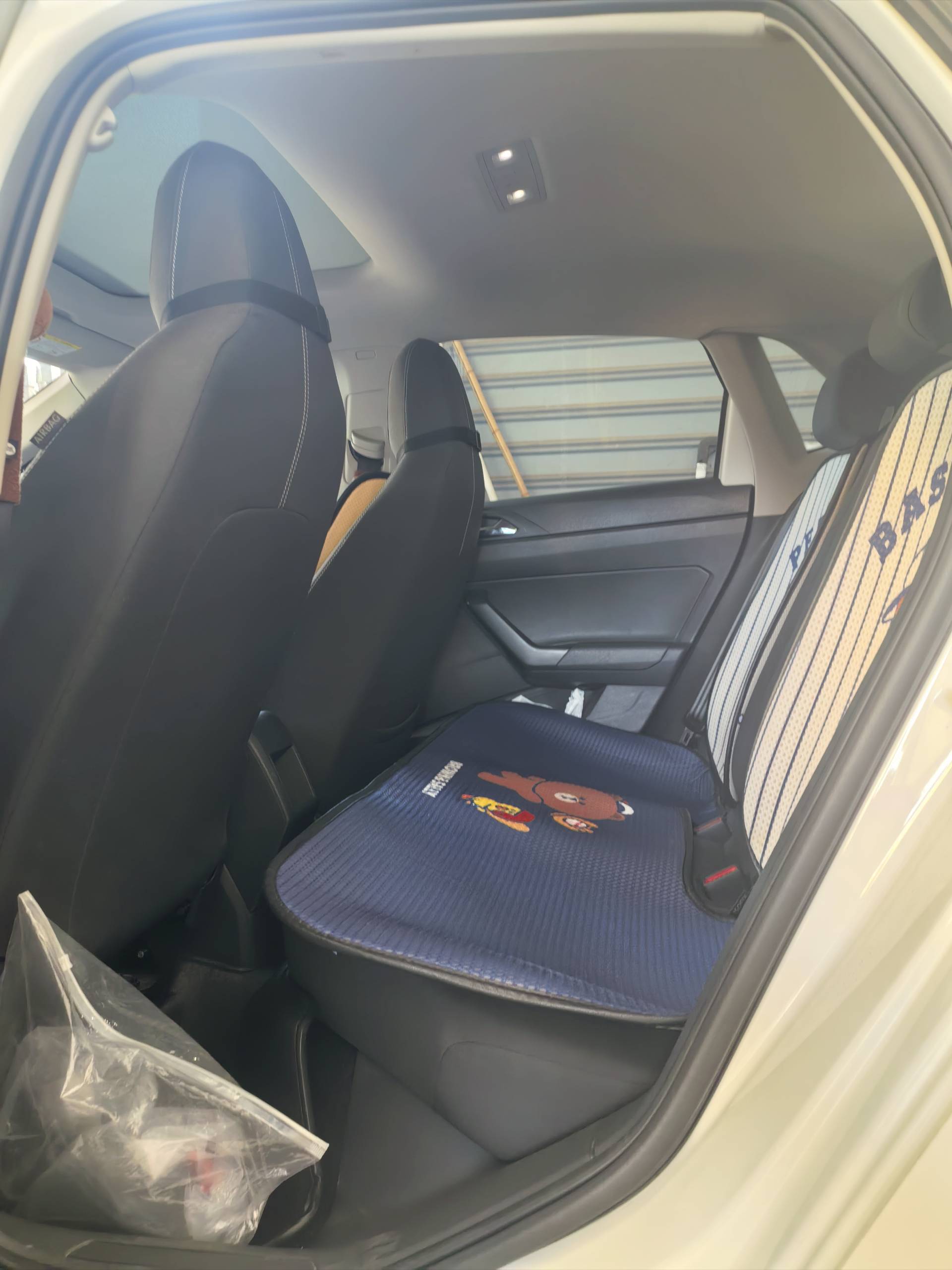 Volkswagen Polo 2021 car image #5