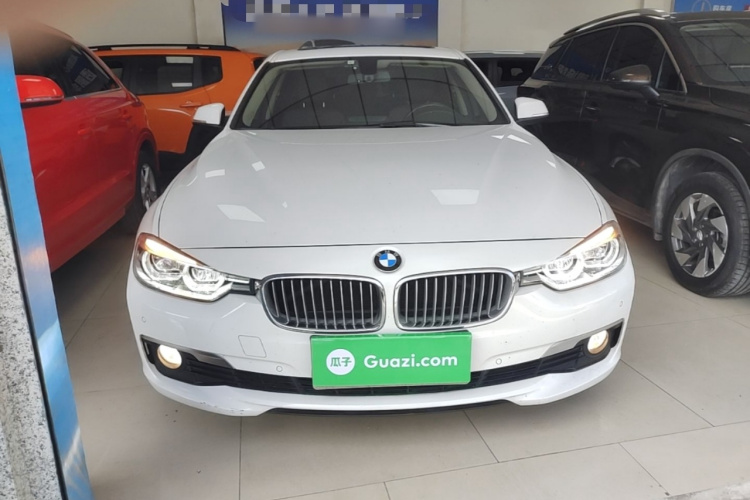 BMW 3 Series 2018 car image #3