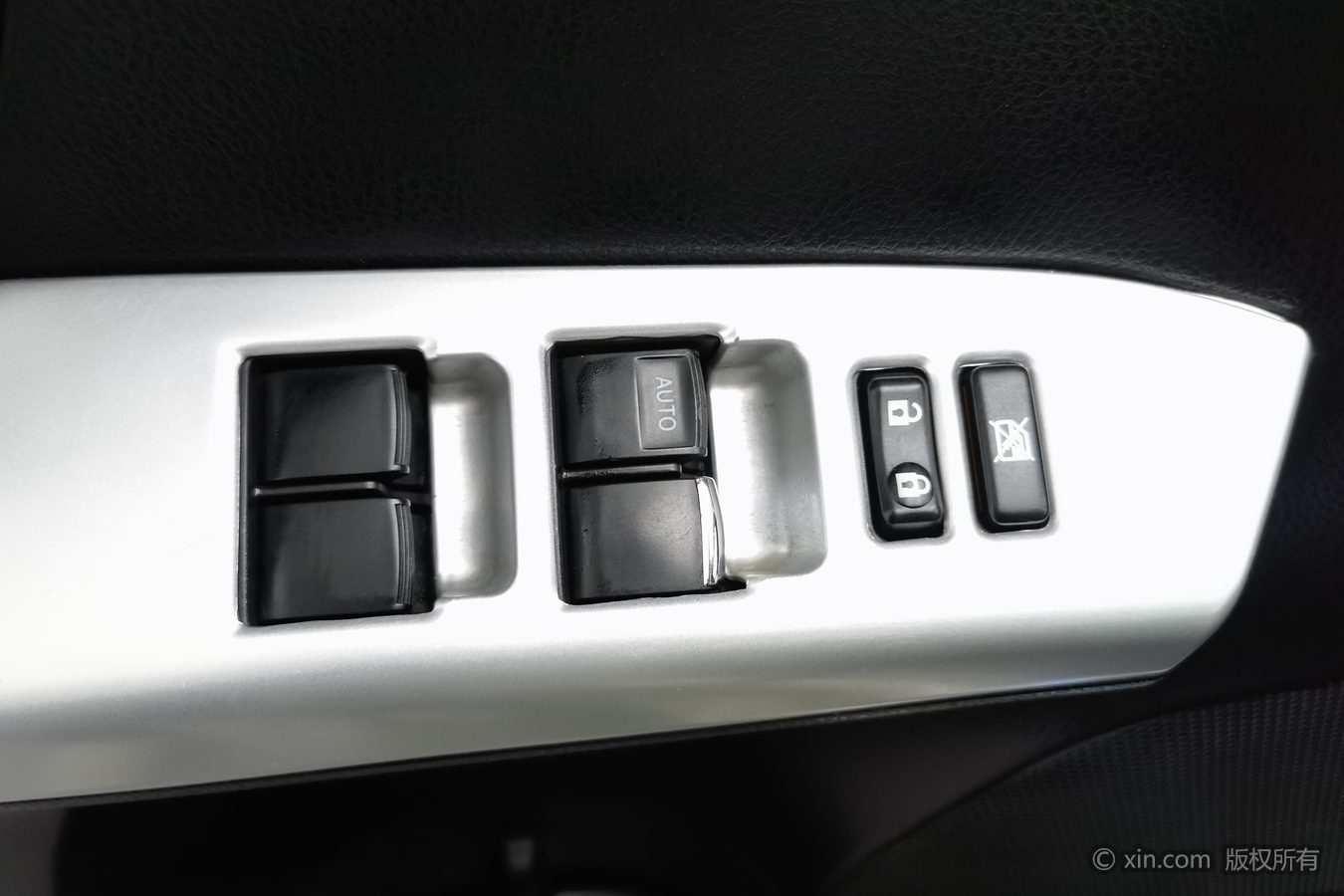 Toyota RAV4 2017 #9 Toyota RAV4 2017 صورة سيارة #9