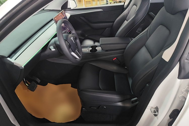 Tesla Model Y 2024 car image #15