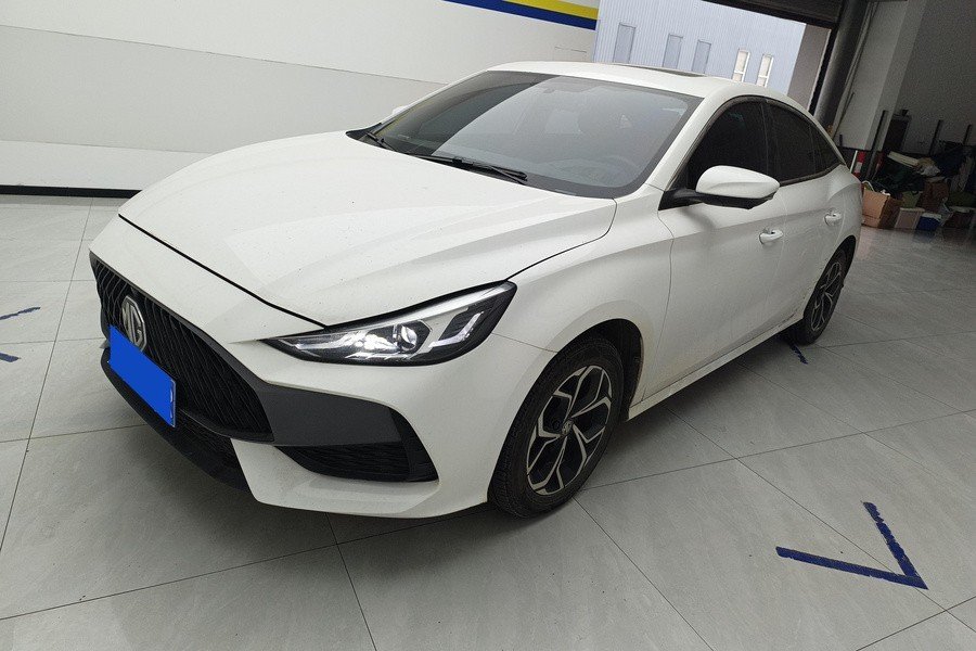 MG 5 2024 immagine di auto 