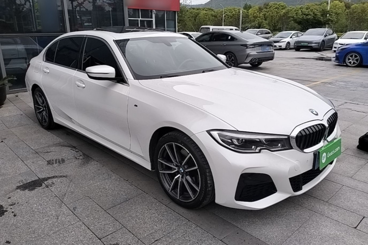 BMW 3 Series 2022 #6 BMW 3 Series 2022 car image #6