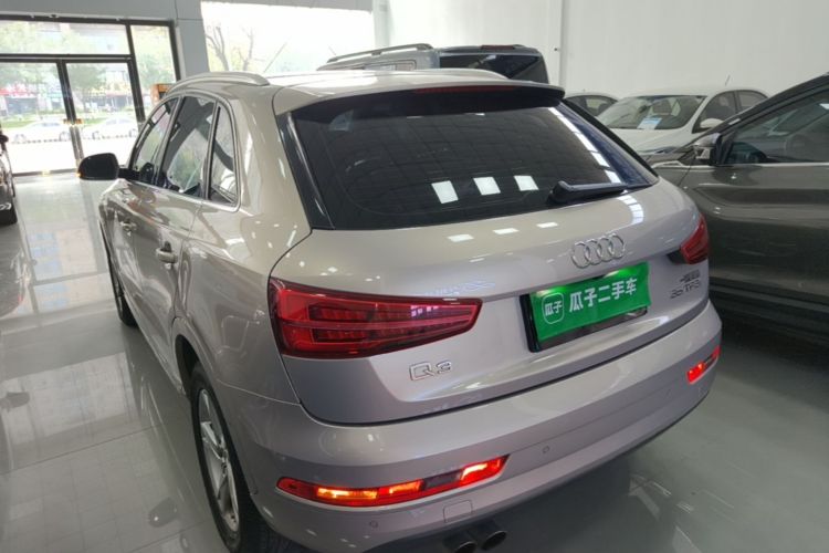 Audi Q3 2019 car image #5