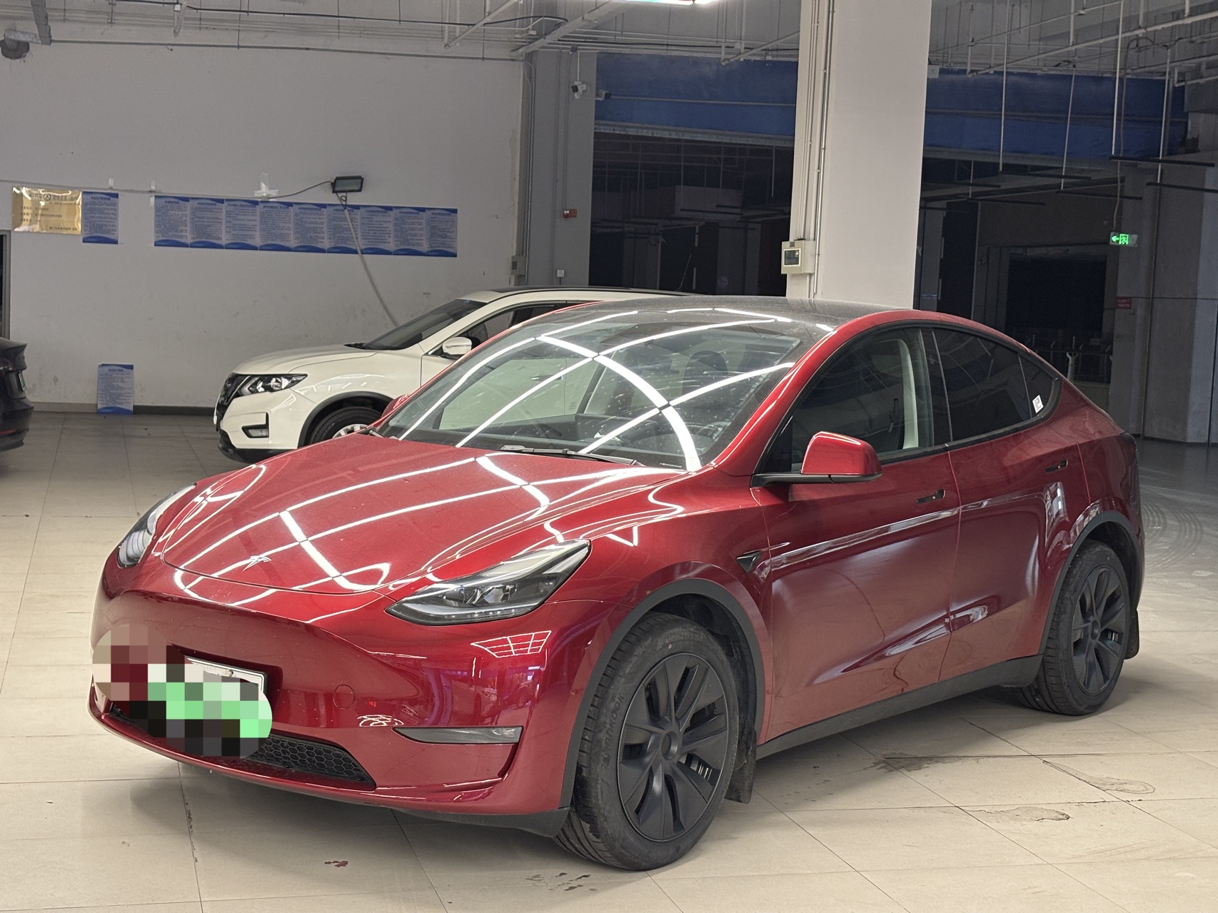Tesla Model Y 2024 car image 
