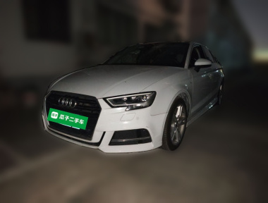 Audi A3 2019 Audi A3 2019 صورة سيارة
