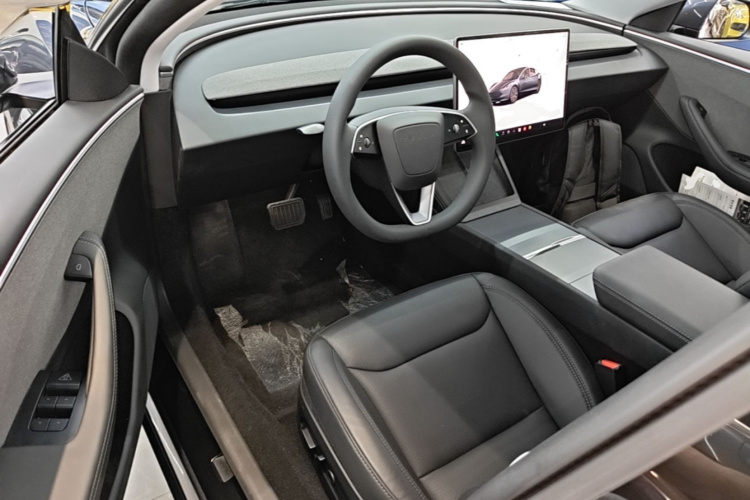 Tesla Model 3 2025 #16 Tesla Model 3 2025 car image #16