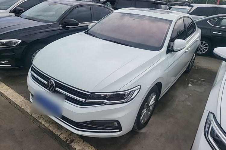 Volkswagen Bora 2022 car image #2