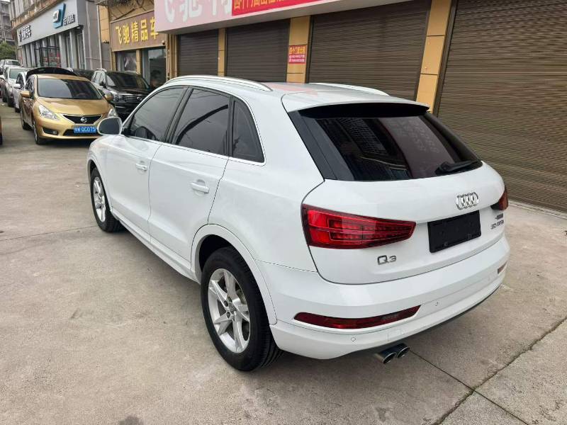 Audi Q3 2018 #9 Audi Q3 2018 car image #9
