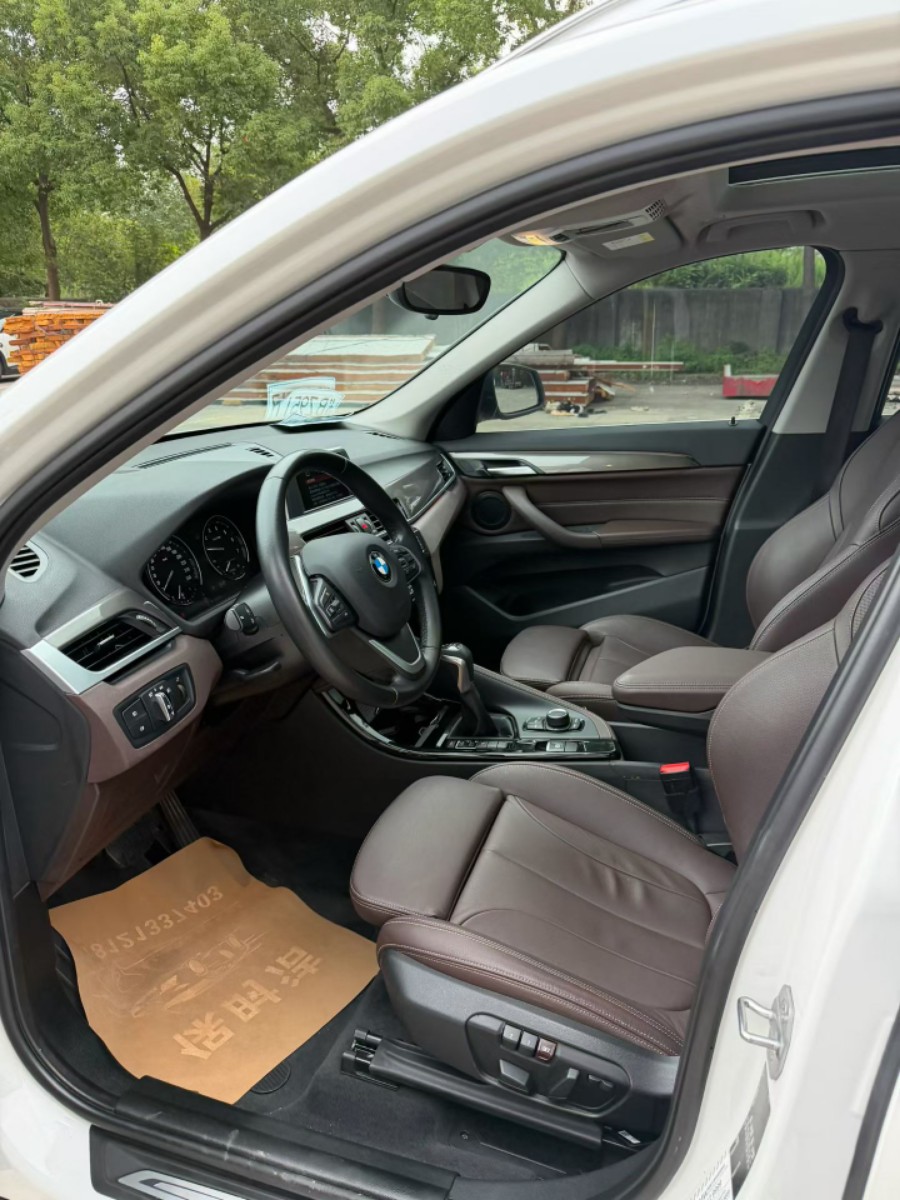 BMW X1 2019 car image #2