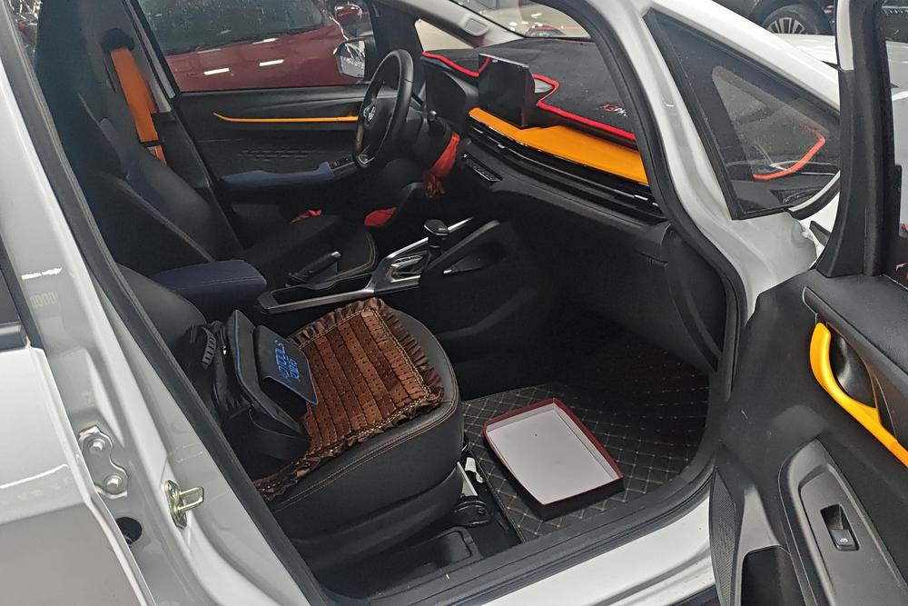 Livan X3 PRO 2023 #15 Livan X3 PRO 2023 car image #15