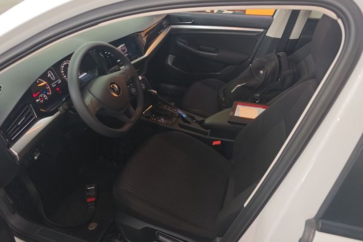 Volkswagen Bora 2022 car image #15