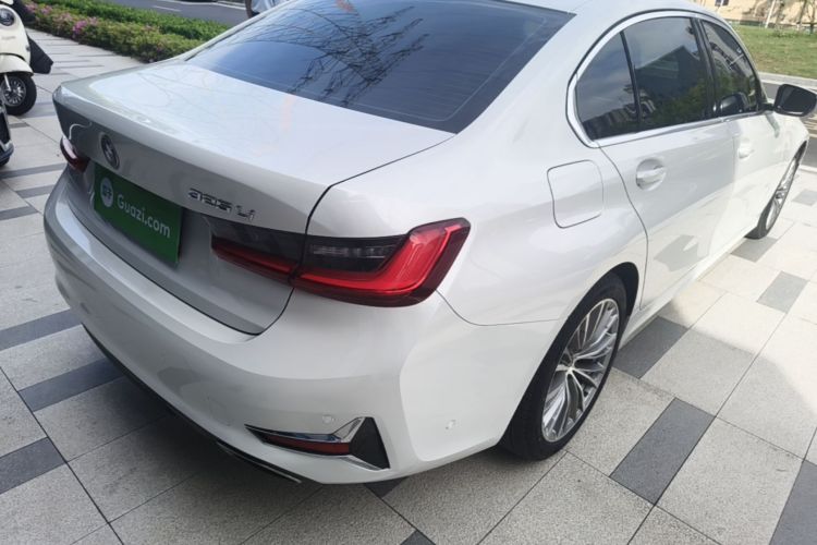 BMW 3 Series 2019 #5 BMW 3 Series 2019 car image #5