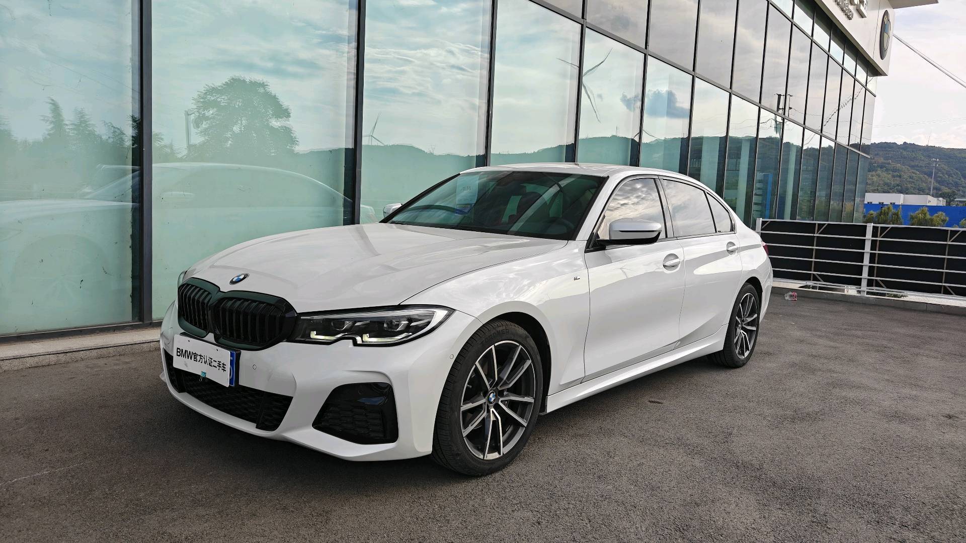 BMW 3 Series 2020 car image 