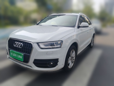 Audi Q3 2015 Audi Q3 2015 immagine di auto