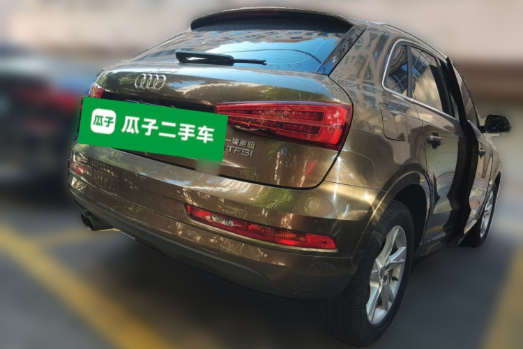 Audi Q3 2019 car image #5