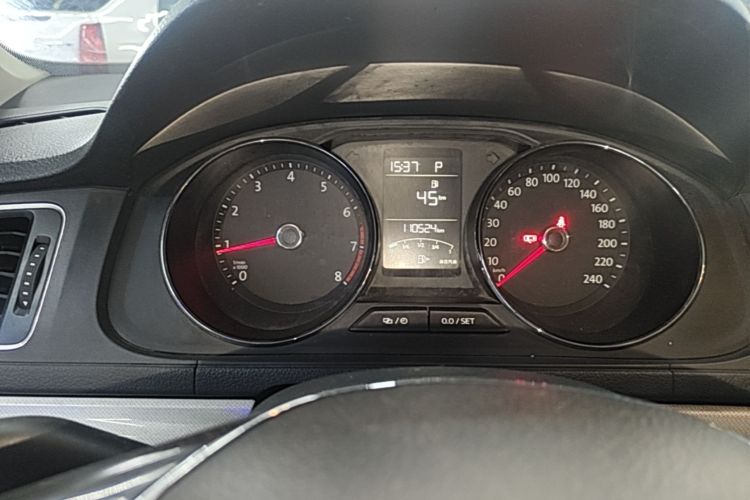 Volkswagen Lavida 2017 car image #12