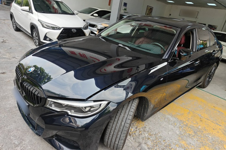 BMW 3 Series 2021 car image #2