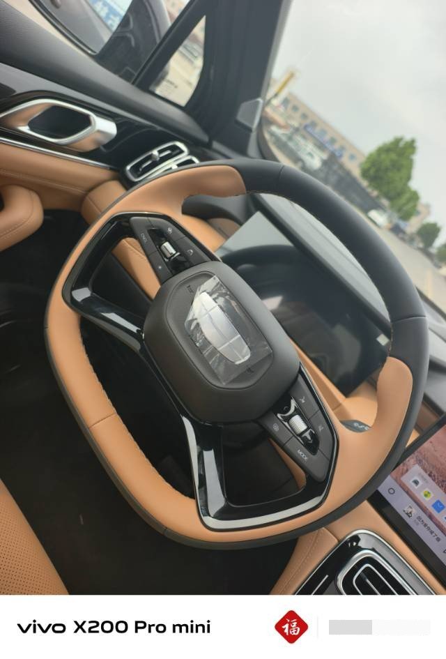 GEELY Boyue L 2026 car image #8