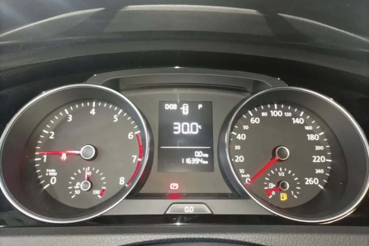 Volkswagen Golf 2018 car image #10